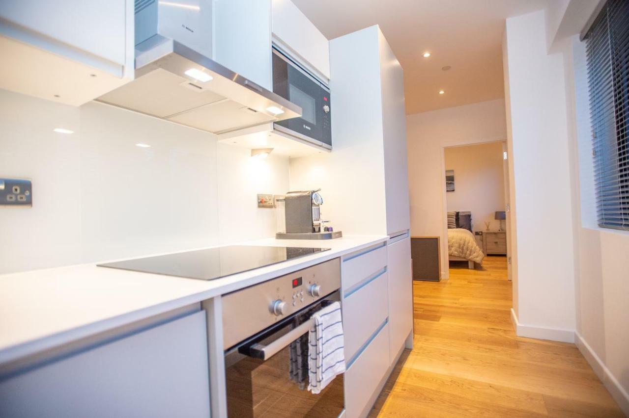 Stylish And Clean 1 Bed Apartment Maidenhead Town Center ภายนอก รูปภาพ